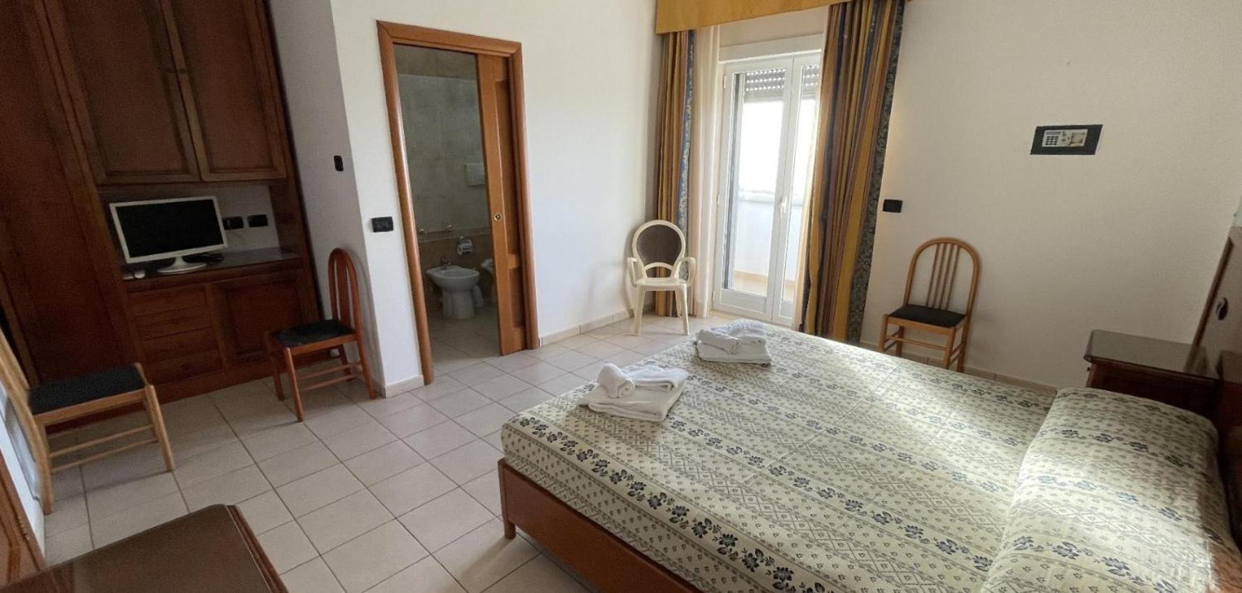 Hotel Dei Bizantini & Villaggio Campo Dei Messapi 贝瓦尼亚圣彼得 外观 照片