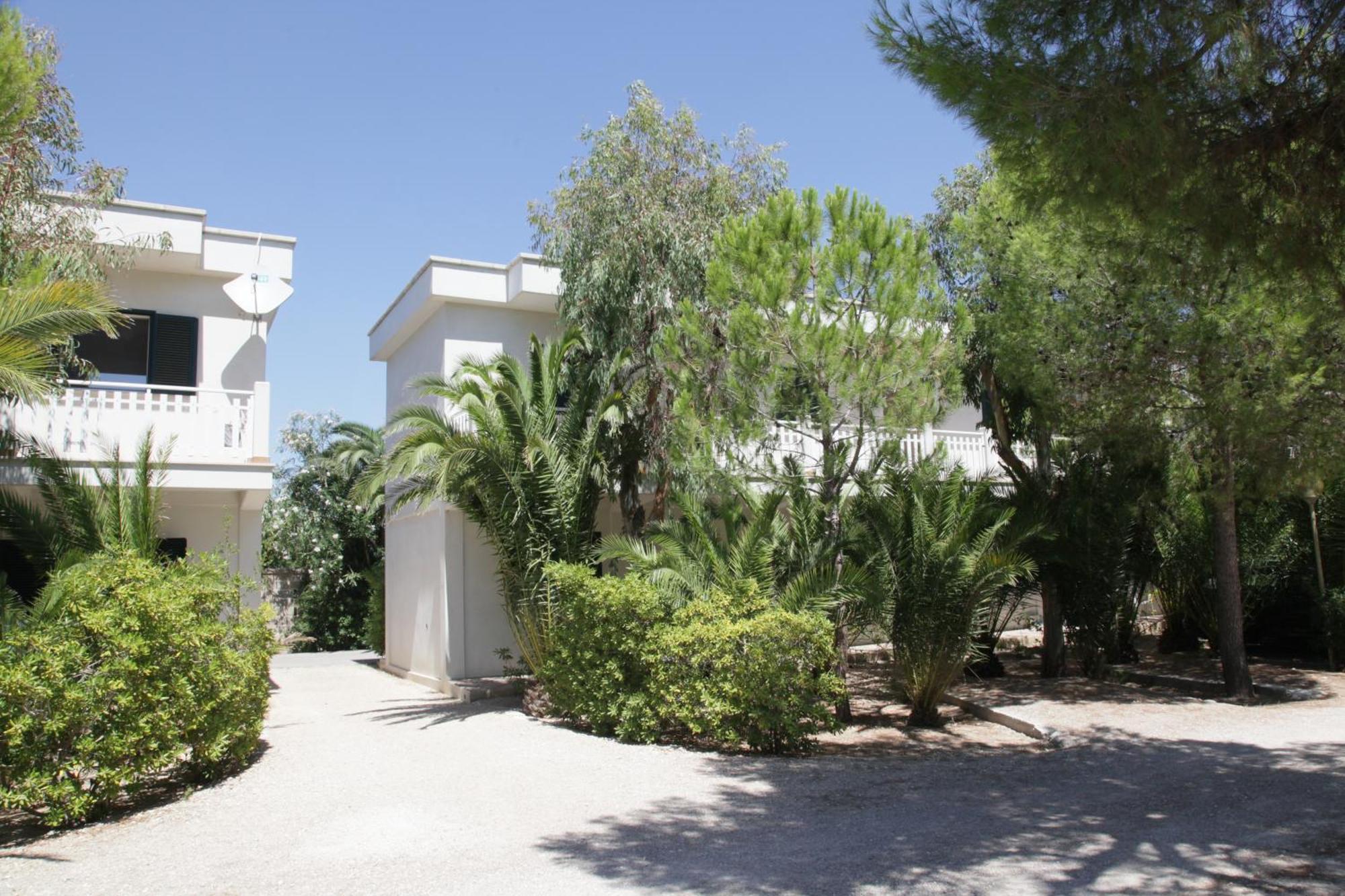 Hotel Dei Bizantini & Villaggio Campo Dei Messapi 贝瓦尼亚圣彼得 外观 照片