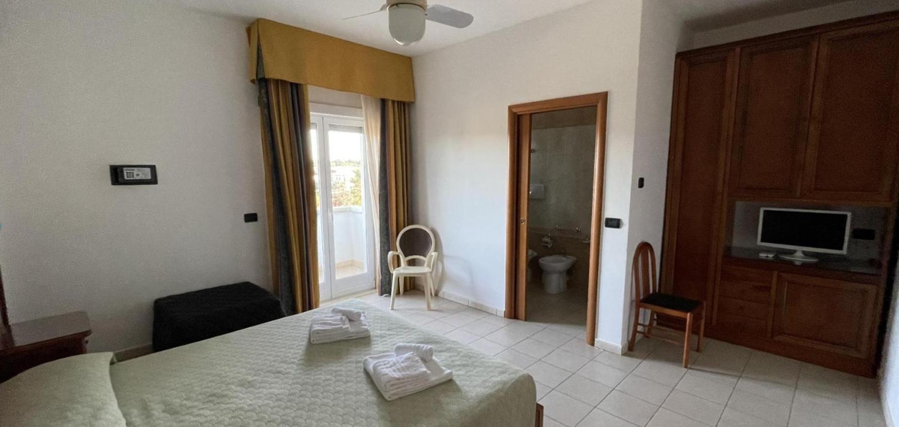 Hotel Dei Bizantini & Villaggio Campo Dei Messapi 贝瓦尼亚圣彼得 外观 照片