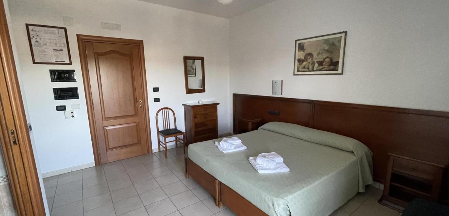 Hotel Dei Bizantini & Villaggio Campo Dei Messapi 贝瓦尼亚圣彼得 外观 照片